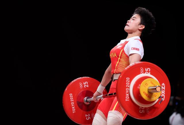 开运在线赛事平台-湖南名将侯志慧举起第二金：“留守儿童”的绝地反击